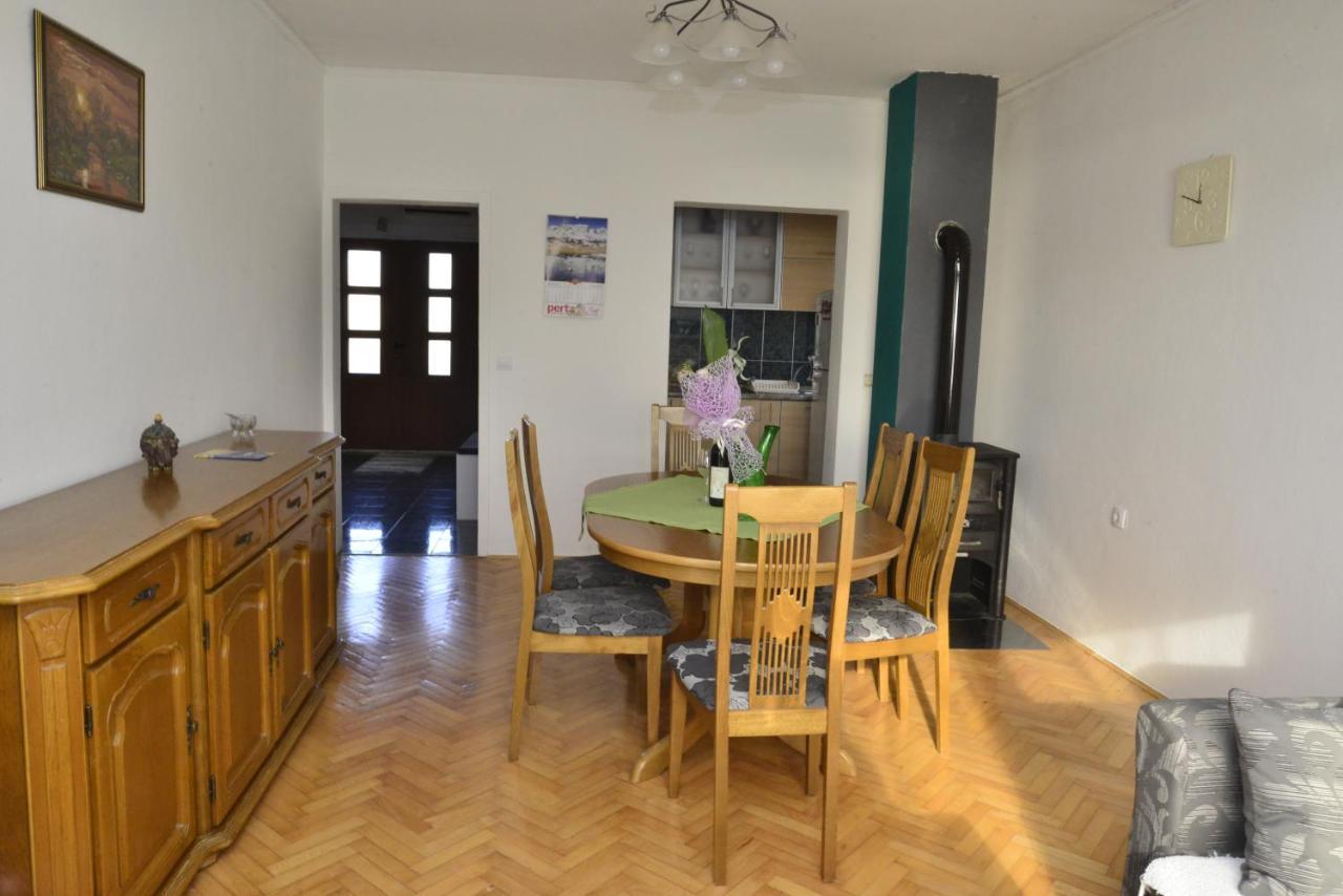 House Sarovic Διαμέρισμα Τίβατ Εξωτερικό φωτογραφία